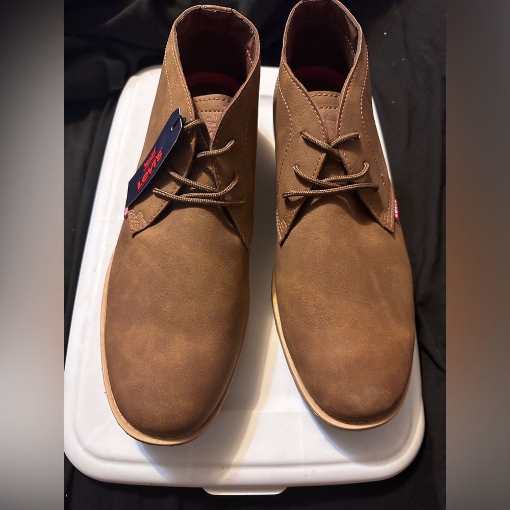Levi Ankle Chukka Boot
